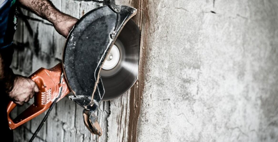 Techniki wiercenia a różnice w cenniku usług betonowych