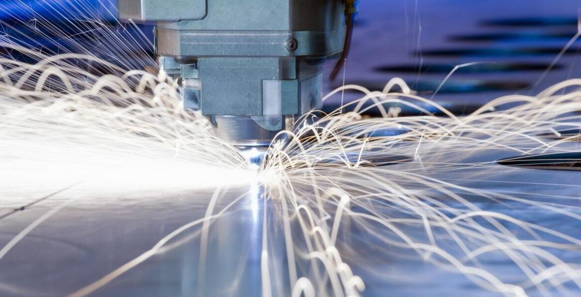 Wpływ cięcia laserowego na jakość i precyzję wyrobów stalowych