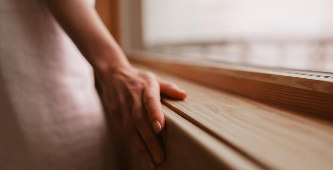 Wpływ jakości wykonania ościeżnicy na trwałość drzwi drewnianych