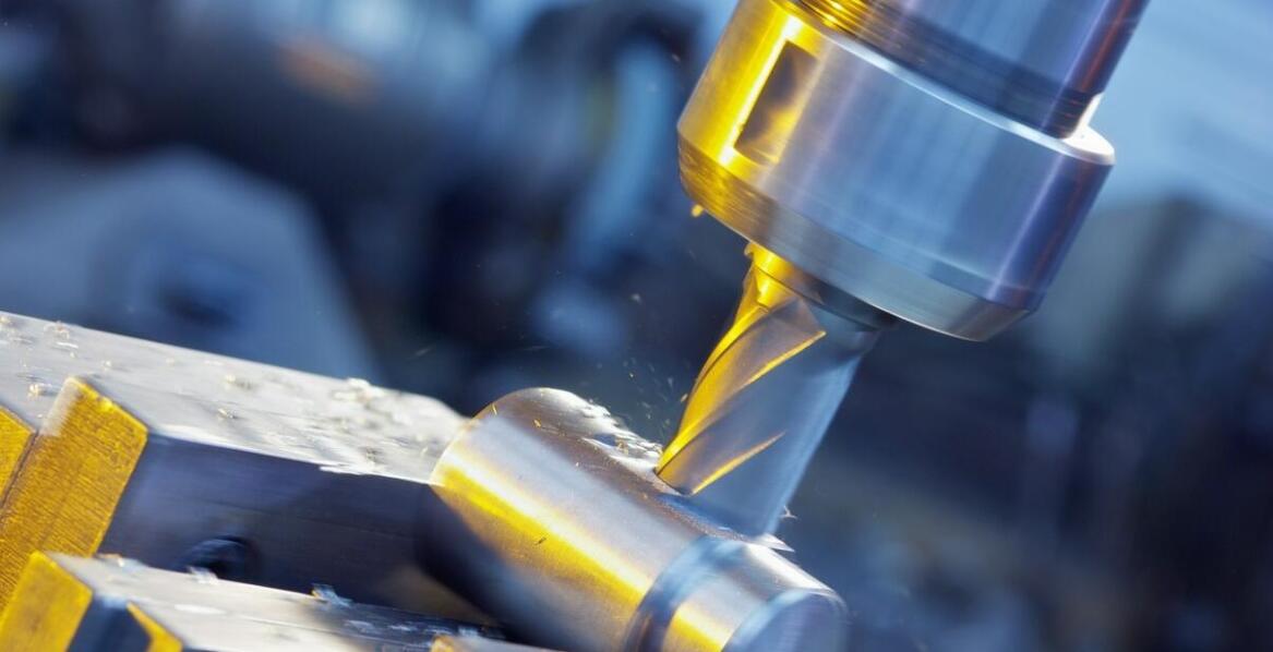 Frezarka do metalu a automatyzacja procesów produkcyjnych