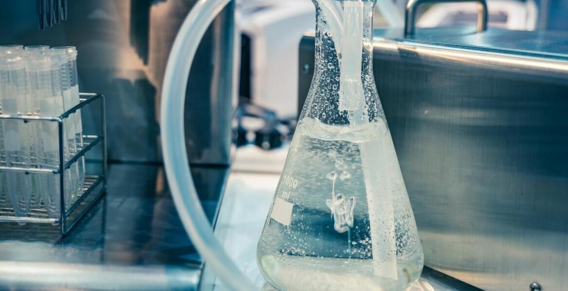 Jak kolumny filtracyjne do wody wpływają na parametry organoleptyczne?