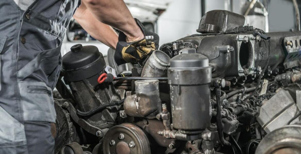 Wymiana wkładu katalizatora – kiedy jest konieczna i jakie przynosi korzyści?