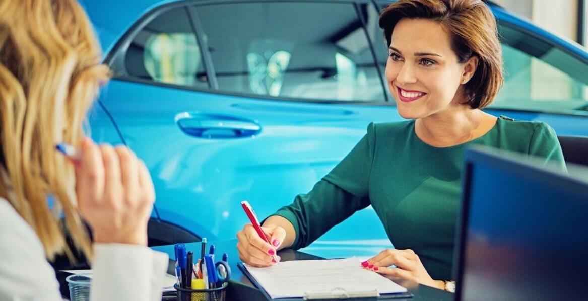 Jak car importer ułatwia proces sprowadzania aut z USA?