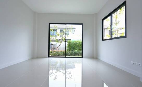 Jak sprzątanie po budowie wpływa na estetykę nowo wybudowanego domu?