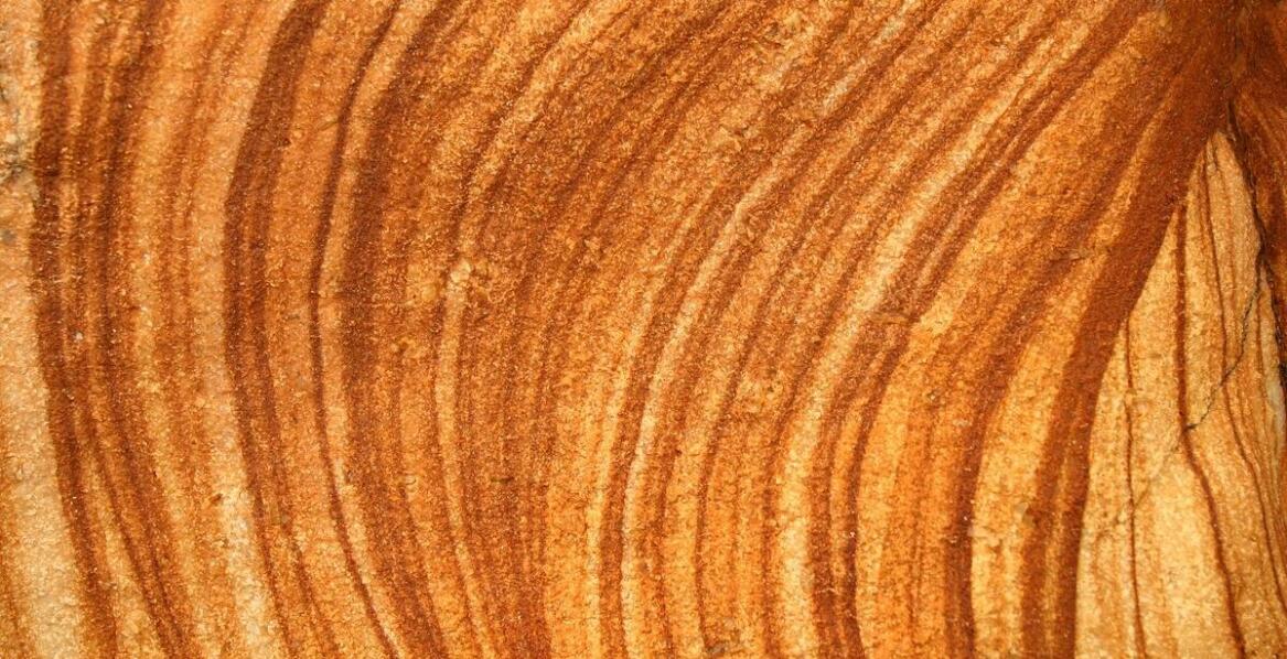 Jaspis Kalahari w naszyjnikach: jakie wzory są najpopularniejsze?