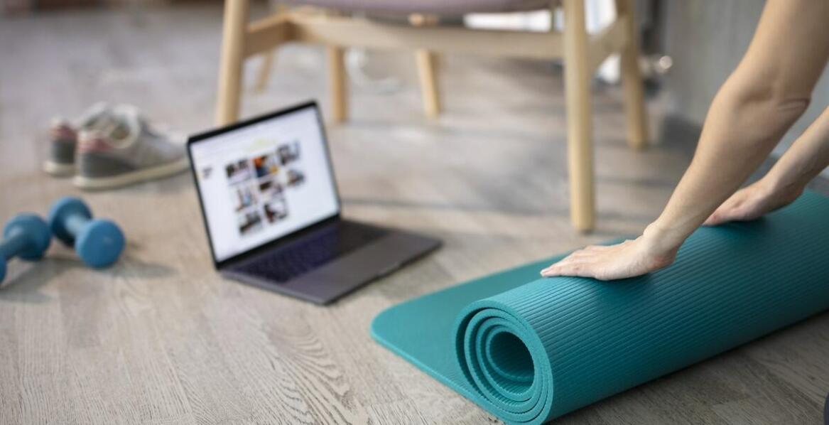 Jak zajęcia pilates w Krakowie mogą pomóc w poprawie jakości snu?