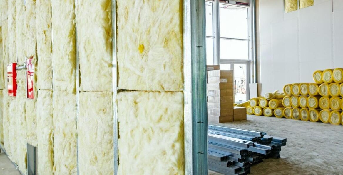 Jak ocieplanie hal i dylatacji wpływa na ich użytkowanie?