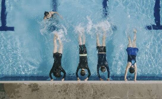 Jak skutecznie łączyć naukę pływania z innymi formami aktywności fizycznej?