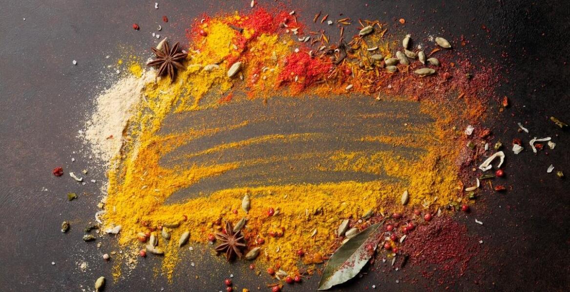 Jak jagody jałowca wpływają na smak i aromat mięs?