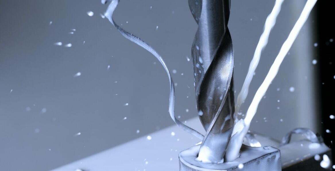 Proces wiercenia w obróbce CNC: kluczowe techniki i zastosowania