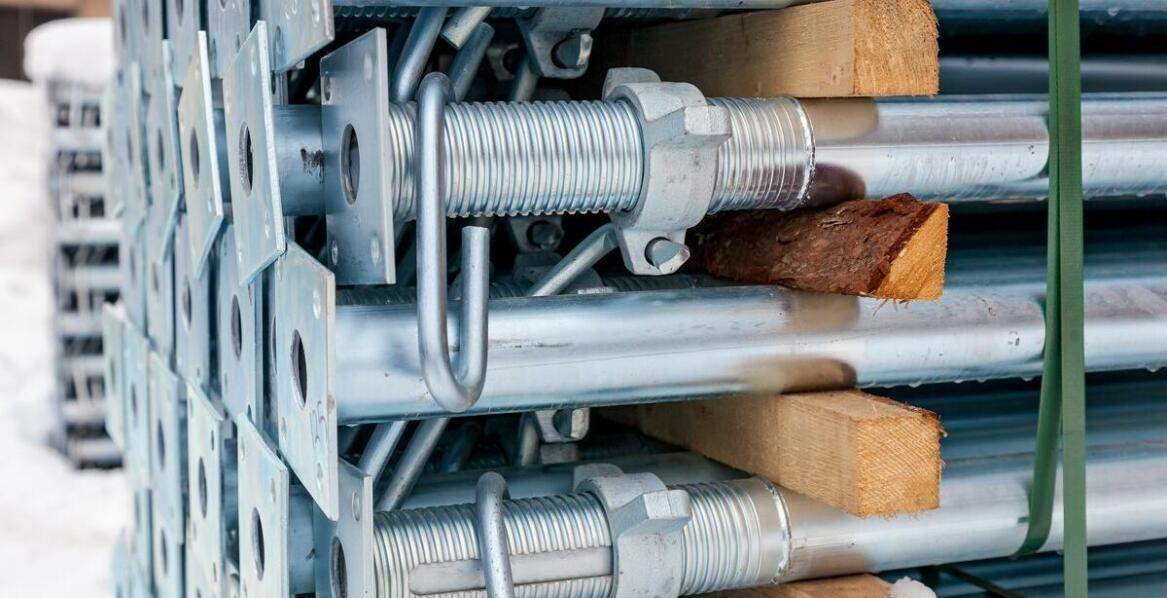 Jak dostosować rusztowanie klinowe do specyfiki projektu budowlanego?