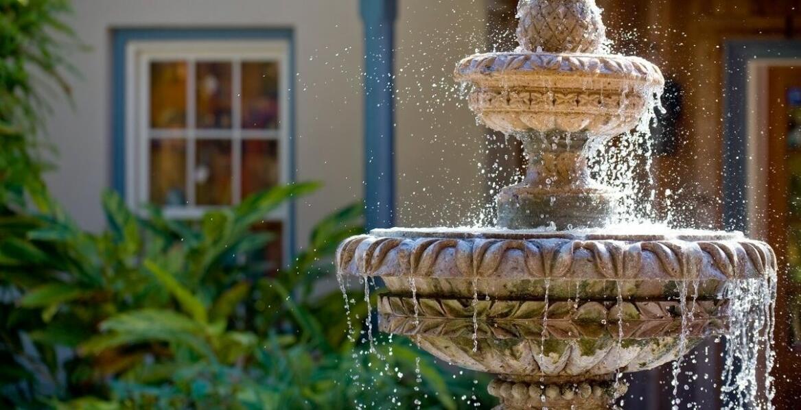 Jakie są najczęstsze błędy przy ocenie cenników domów opieki dla seniorów?