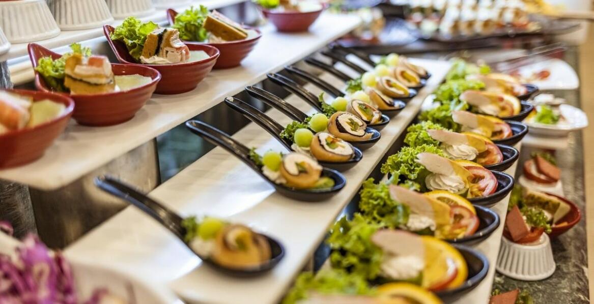 Nowoczesne podejście do cateringu świątecznego w Poznaniu