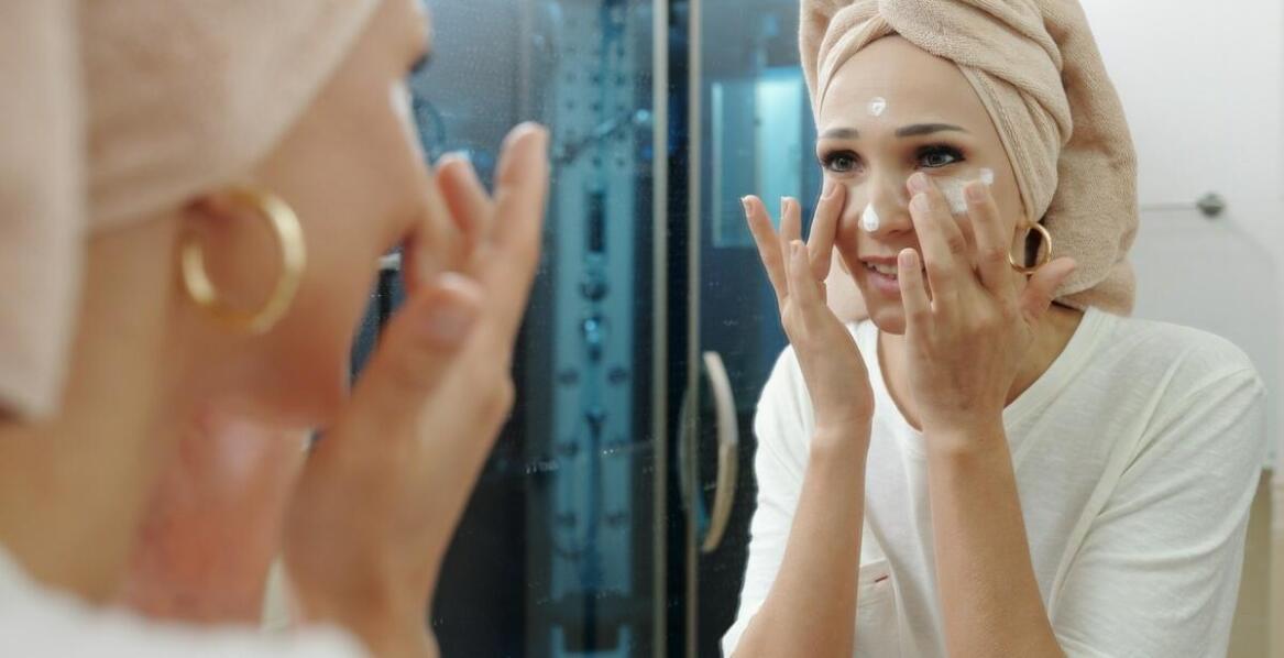 Czy oczyszczanie skóry jest skutecznym rozwiązaniem dla problematycznej cery?