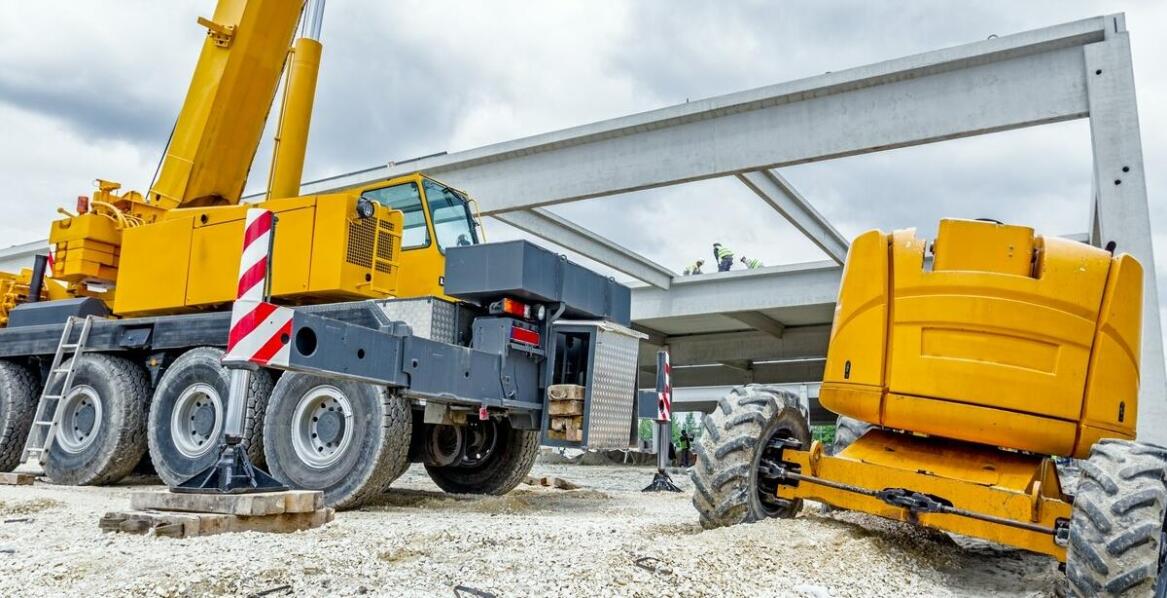 Jakie są najpopularniejsze usługi dźwigowe w branży transportowej?