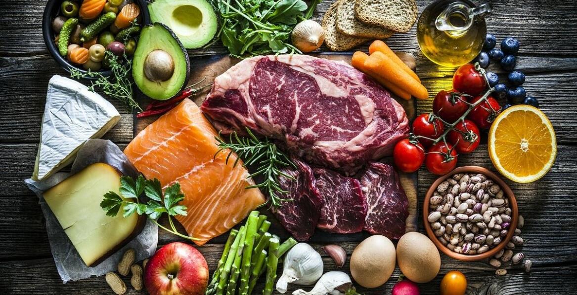 Surowe mięso z jelenia jako źródło białka w diecie BARF dla Twojego pupila