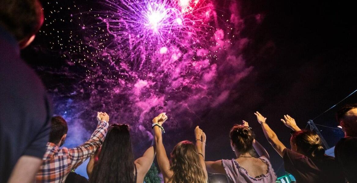 Jak wynajem telebimów wpływa na doświadczenie uczestników imprez masowych?