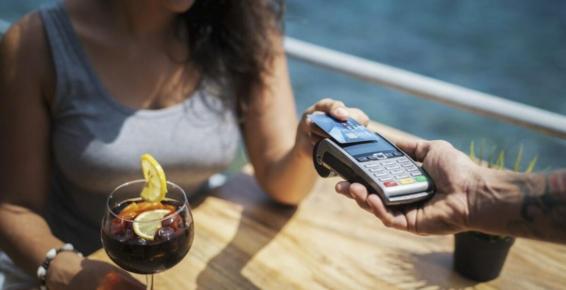 Dlaczego warto odwiedzić nasz pub podczas pobytu nad morzem?