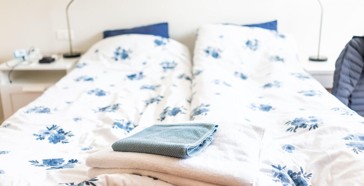 Jak dopasować pościel 200x220 3D do kolorystyki sypialni?