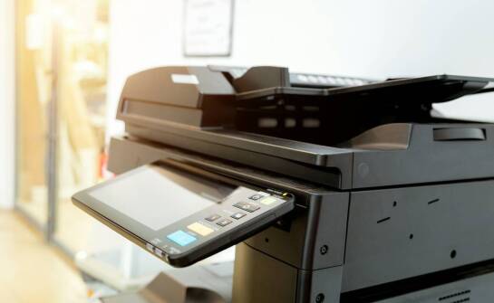 Drukarki przemysłowe ink jet w przemyśle tekstylnym: nowe perspektywy