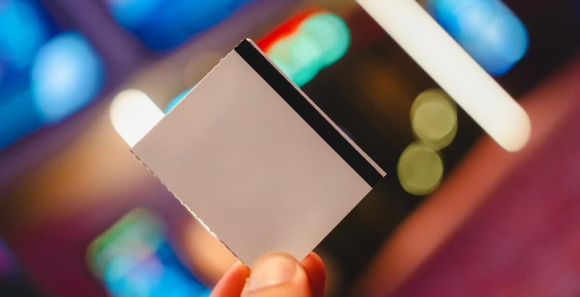 Personalizowane karty PVC a budowanie lojalności klienta