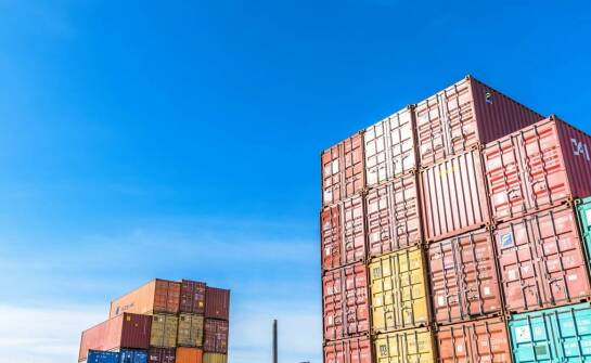 Jak wykorzystać kontenery do szybkiego rozwoju infrastruktury wojskowej?