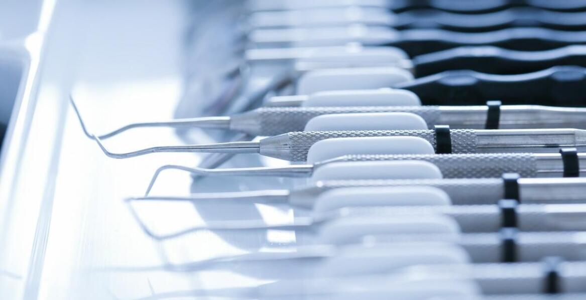 Zastosowanie igłotrzymacza Mathieu w nowoczesnej stomatologii