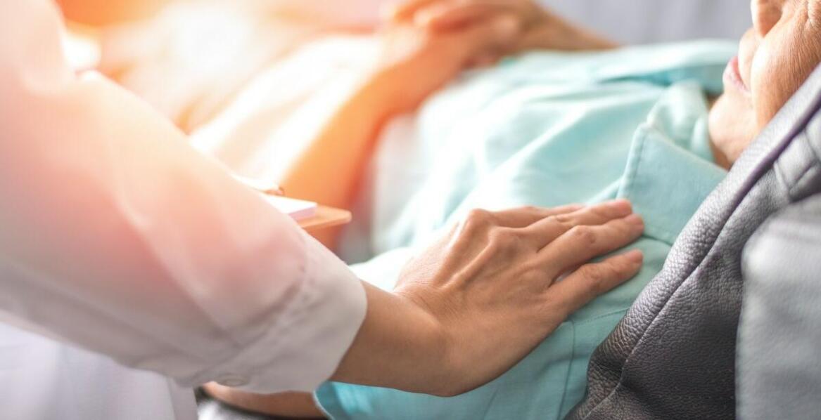 Jakie są zalety prywatnych karetek w transporcie pacjentów z zaburzeniami psychicznymi?