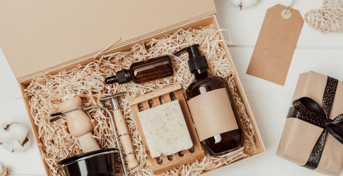 Jakie są kluczowe cechy trwałych opakowań z tektury?