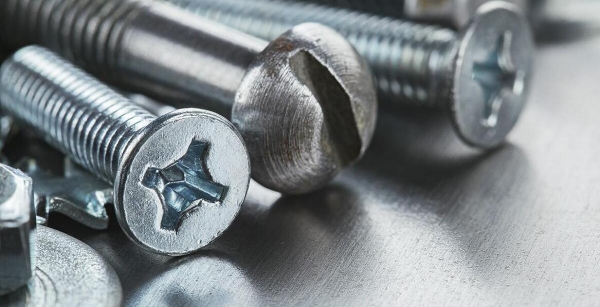 Jakie nowości w zakresie elementów złącznych oferuje rynek?