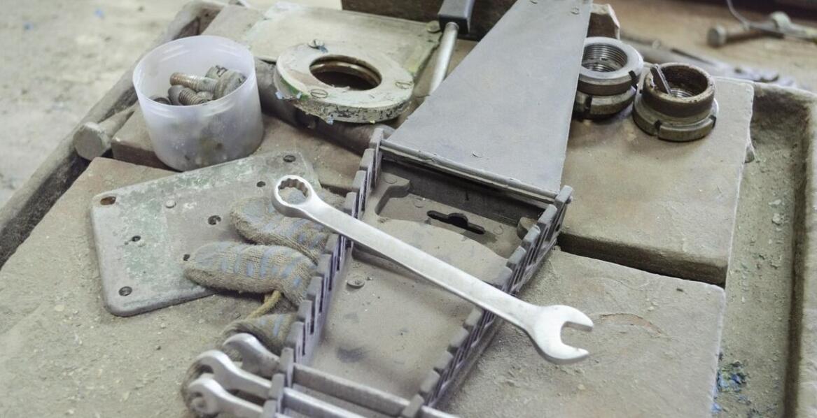 Jakie są najczęstsze błędy w projektowaniu obróbek blacharskich?