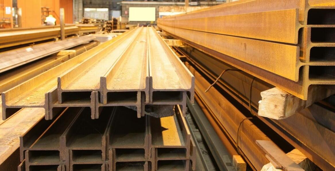 Wsparcie techniczne przy zakupie ceowników stalowych – co warto wiedzieć?