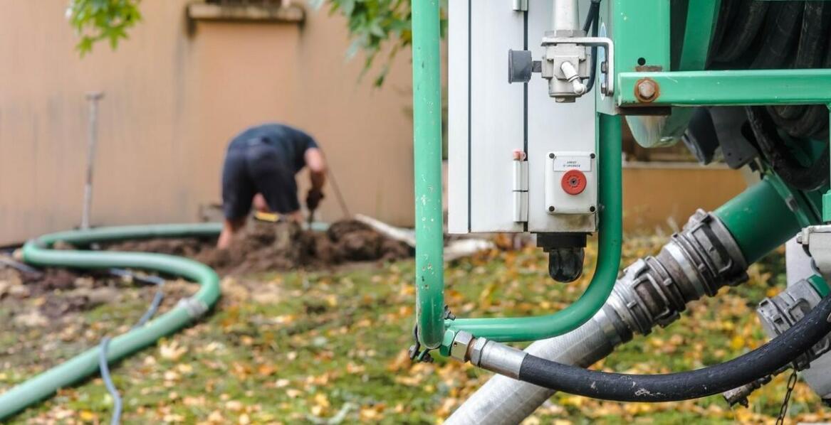 Jakie są znaki ostrzegawcze wskazujące na potrzebę modernizacji systemu drenażowego?