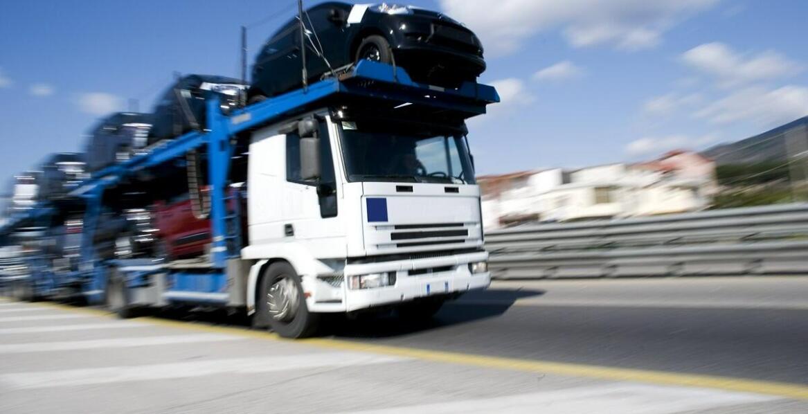 Jak przygotować samochody do międzynarodowego transportu?