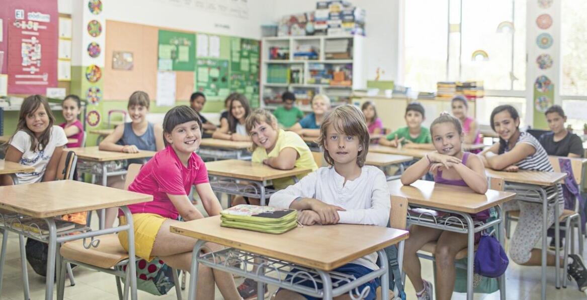 Jak nasza szkoła integruje elementy kulturowe w nauczaniu angielskiego dla dzieci?