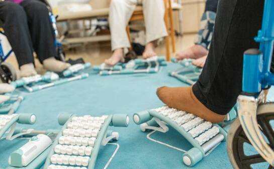 Jak dostosować poziom trudności ćwiczeń do potrzeb seniorów?