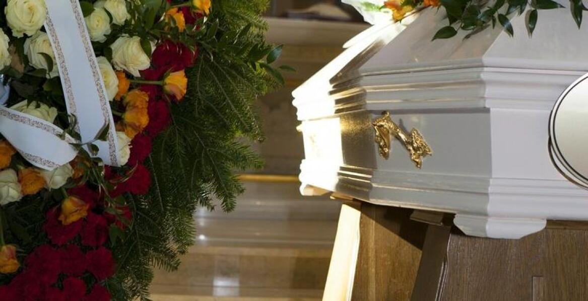Estetyka i trwałość – jak lublinowscy floryści podchodzą do wieńców pogrzebowych?