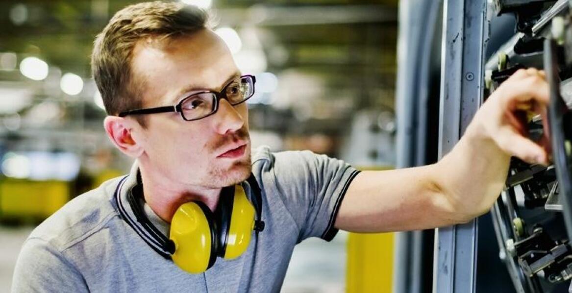 Jak naprawa pojemników siatkowych magazynowych wpływa na ich trwałość i funkcjonalność?