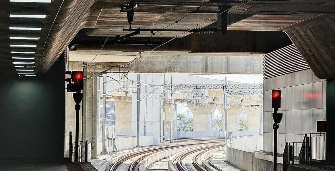 Jak na umowie: znaczenie doświadczenia w projektowaniu infrastruktury kolejowej