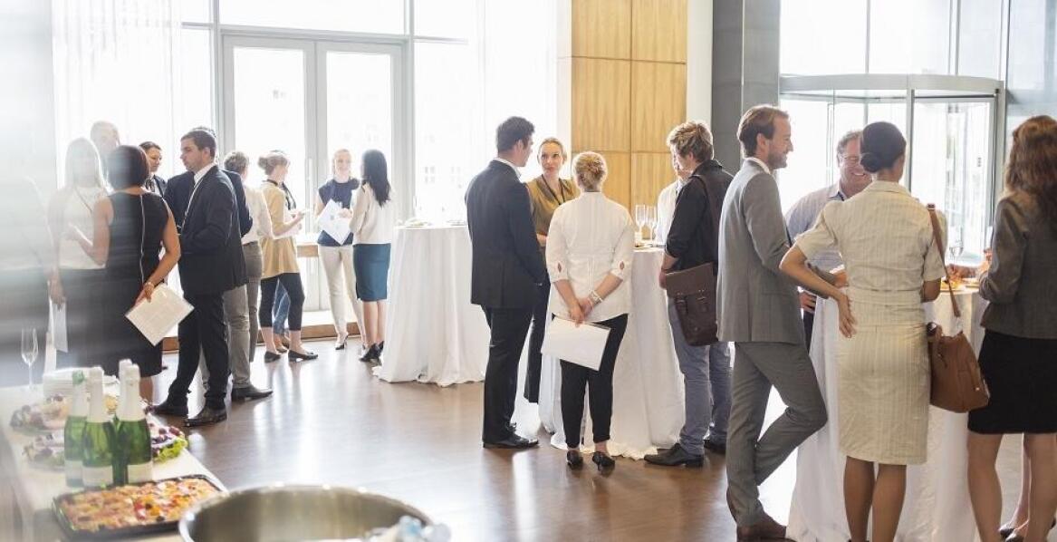 Jak zorganizować udane wydarzenie biznesowe w hotelu konferencyjnym?