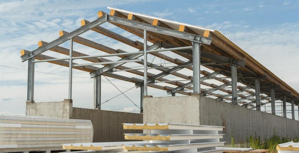 Jakie innowacje wpływają na projektowanie stalowych hal magazynowych?