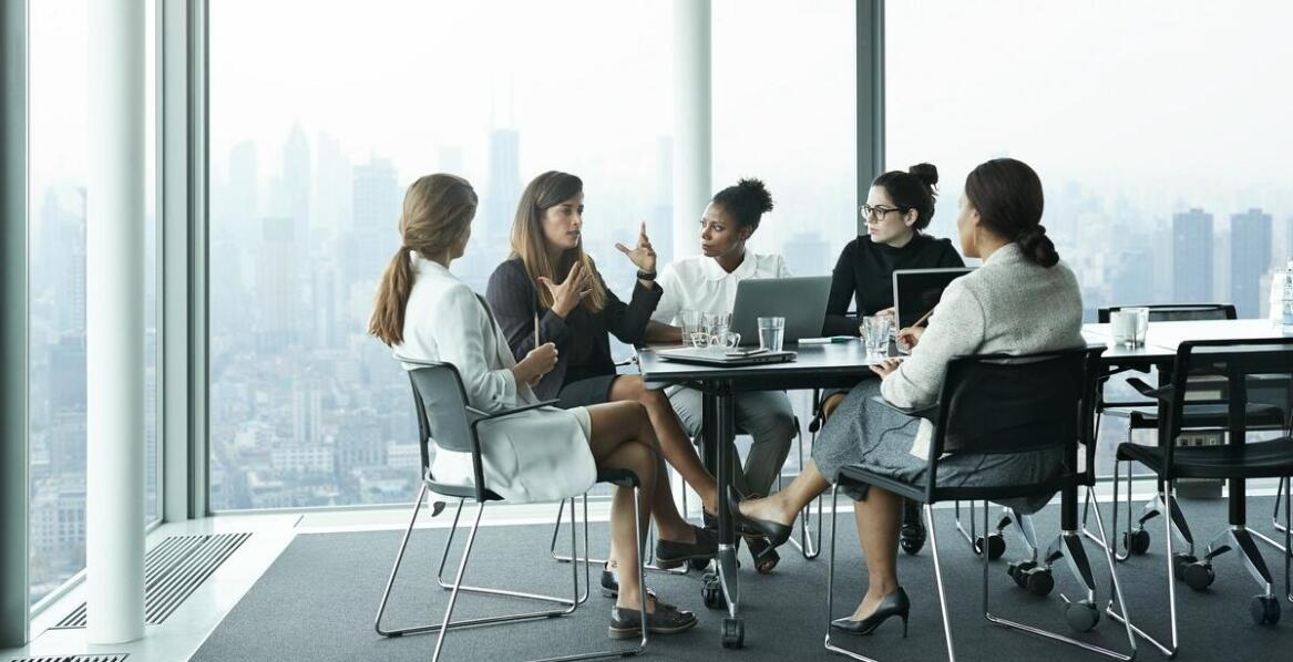 Jakie możliwości daje nasza platforma w zakresie obsługi dużych zamówień międzynarodowych?