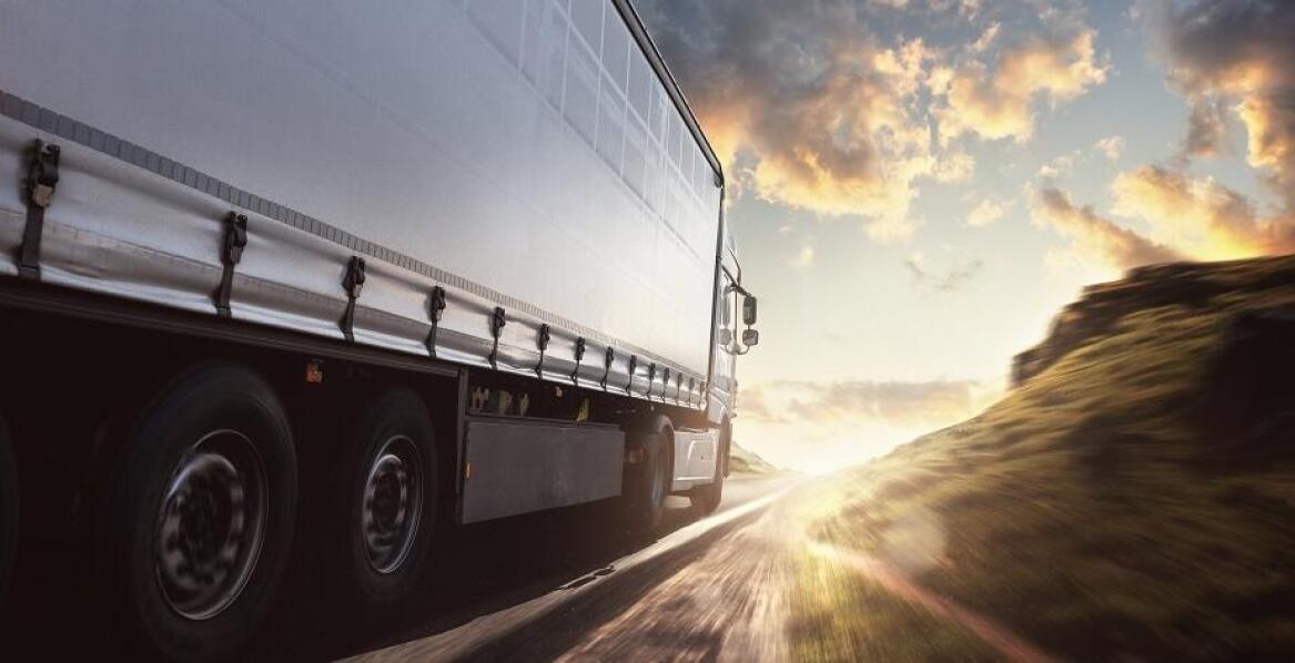 Wpływ terminowości dostaw na sprzedaż wyrobów stalowych