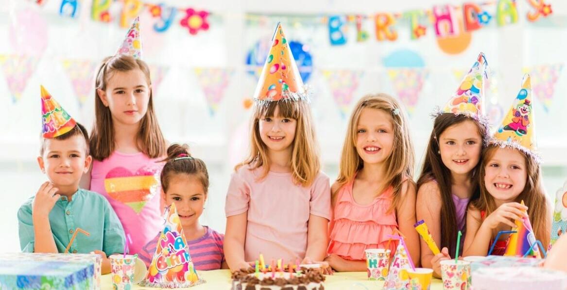 Jakie są najciekawsze atrakcje wodne na urodziny w sali zabaw?