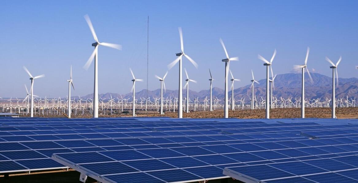 Jakie są zalety systemów hybrydowych z fotowoltaiką?