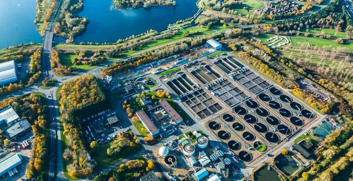 Funkcjonalność i zalety nowoczesnych zbiorników do przepompowni ścieków