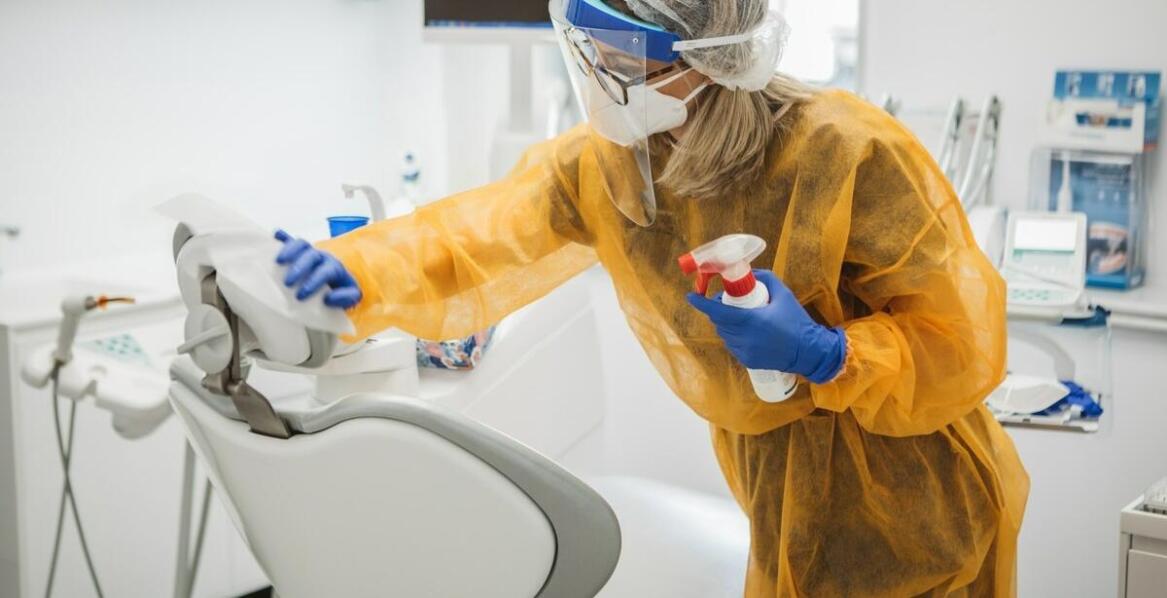 Zastosowanie preparatów dezynfekujących w codziennej praktyce stomatologa
