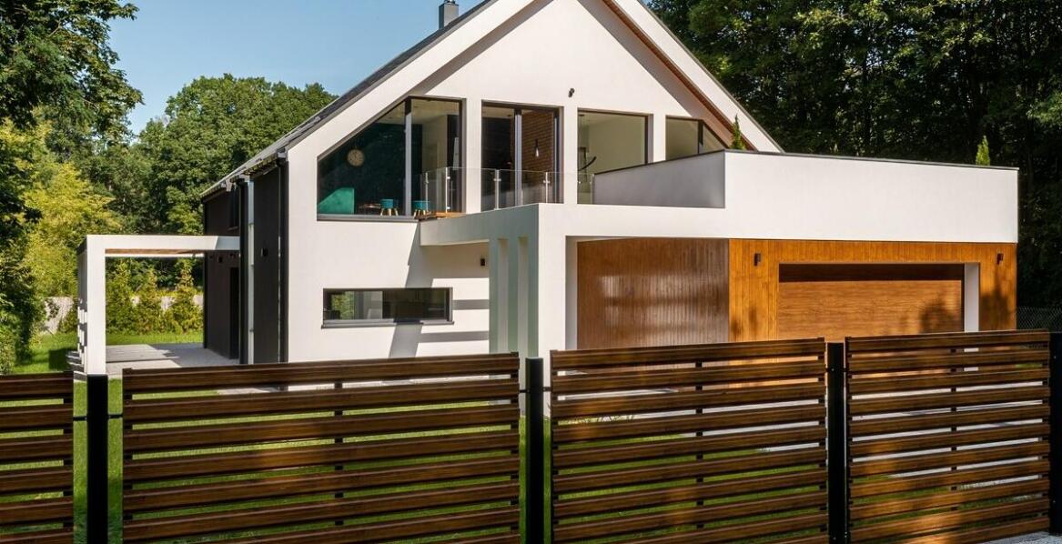 Jakie są koszty utrzymania nowoczesnych ogrodzeń aluminiowych?