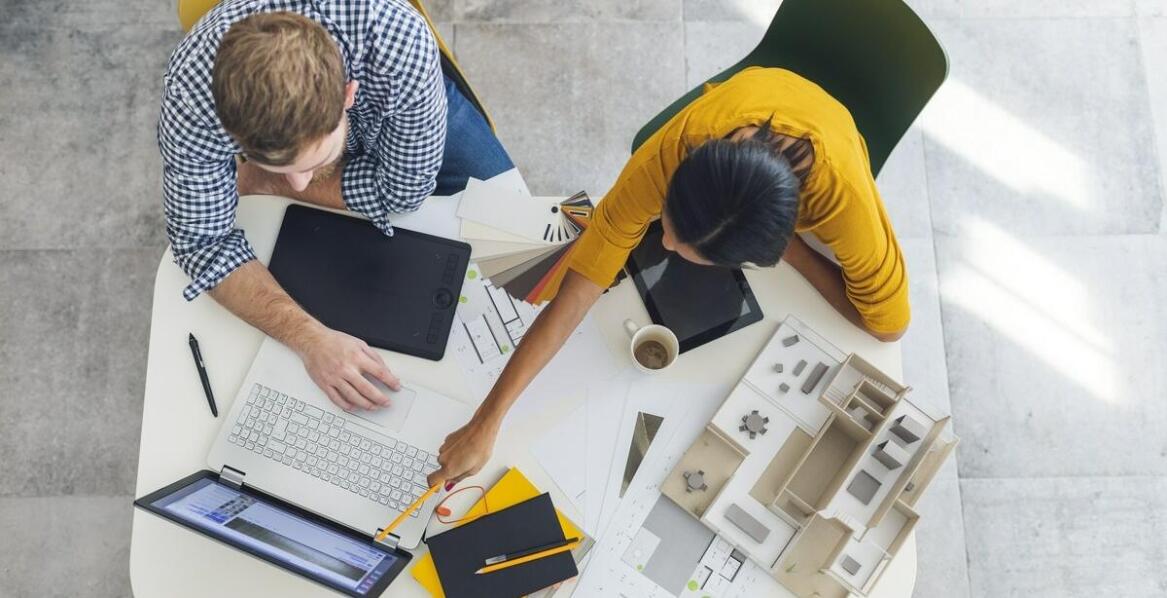 Współpraca z ekspertami podczas rewitalizacji kamienic