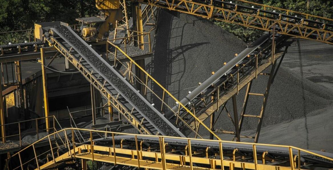 Wie wählt man die richtigen Förderbänder für die chemische Industrie aus?